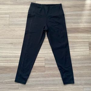 VS Sport Capri Leggings